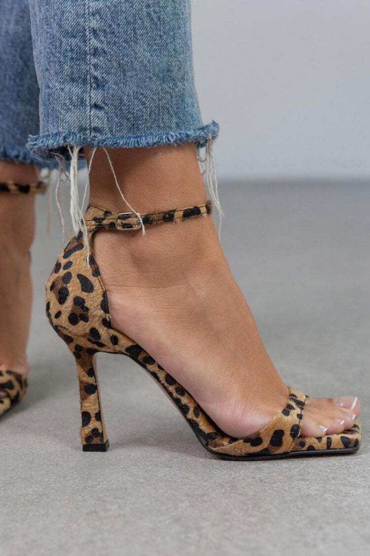 AFRICA | Elegant Animal Print High-Heeled Sandals for a Chic and Unique Look
