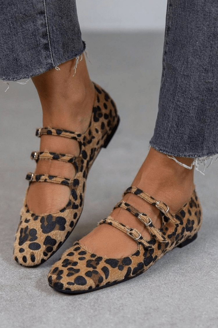 LEOPARDINA | Elegant ballet flats with animal print straps for an irresistible style.