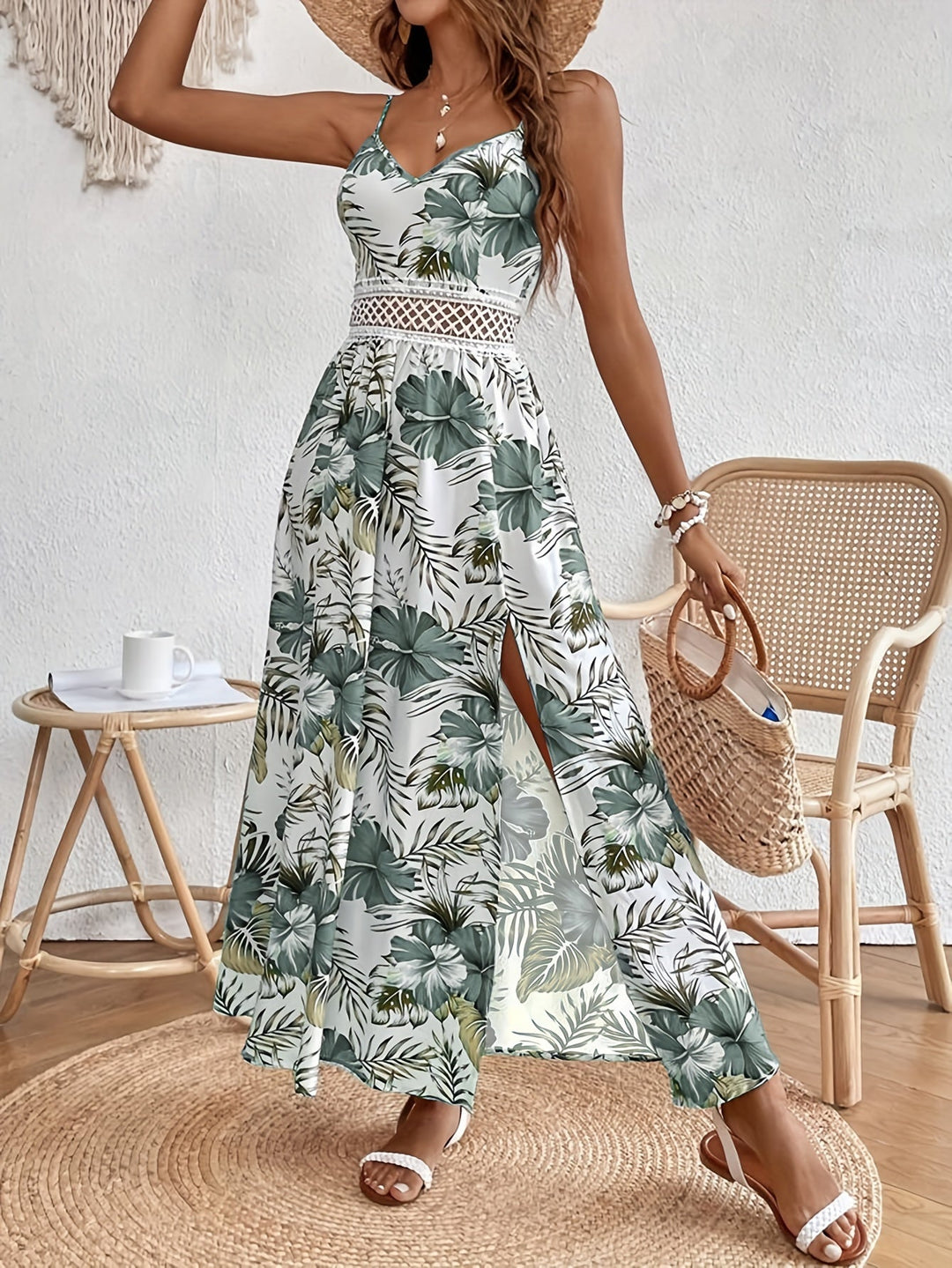 Javor - Floral Maxi Dress with V-Neck and Straps
