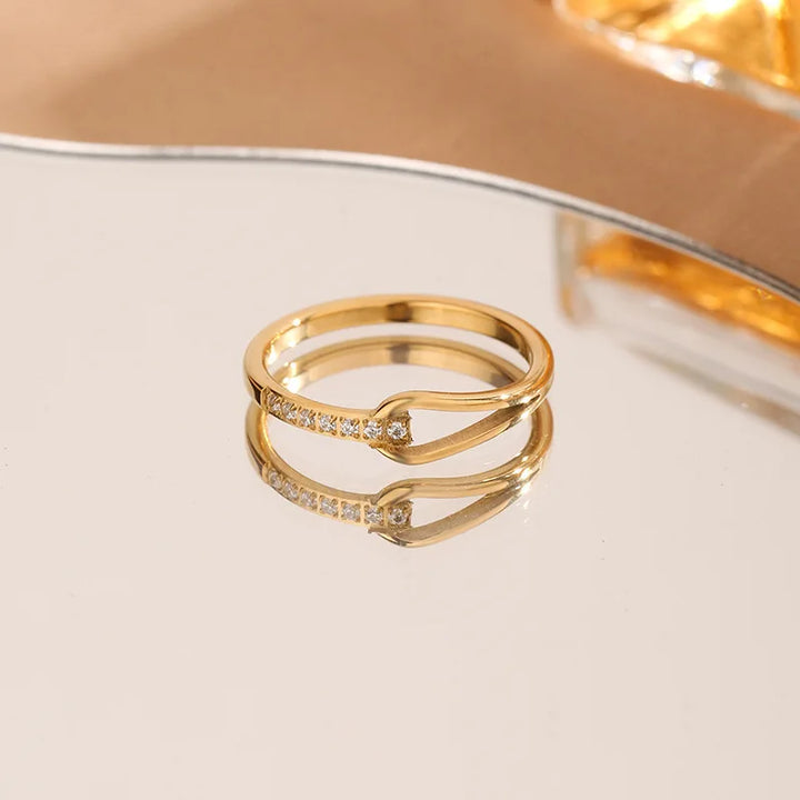 Odette™ | Geometric Diamond Ring