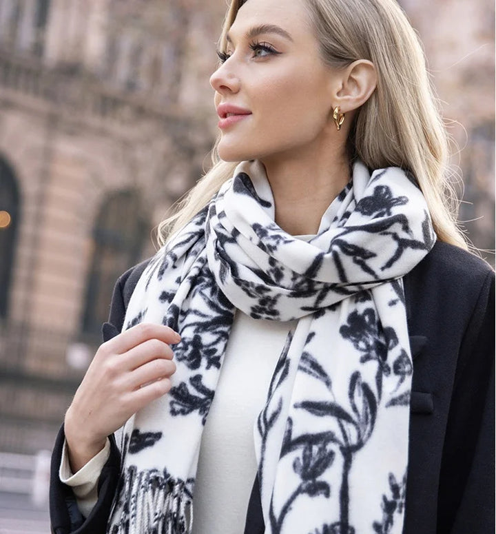 Winter Bloom™ | Soft Thermal Shawl